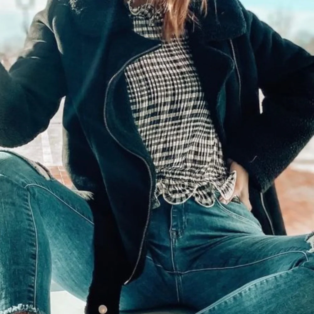 C/MEO Collective Ruffle Top - Picture 4 of 9